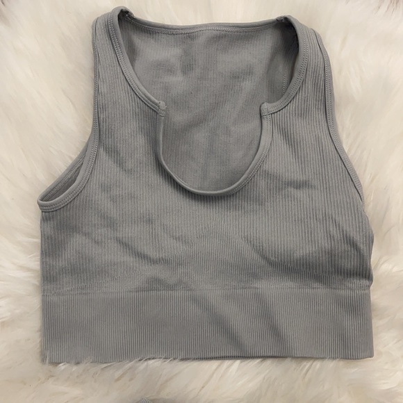 2 piece shorts & top gym set - Picture 2 of 3